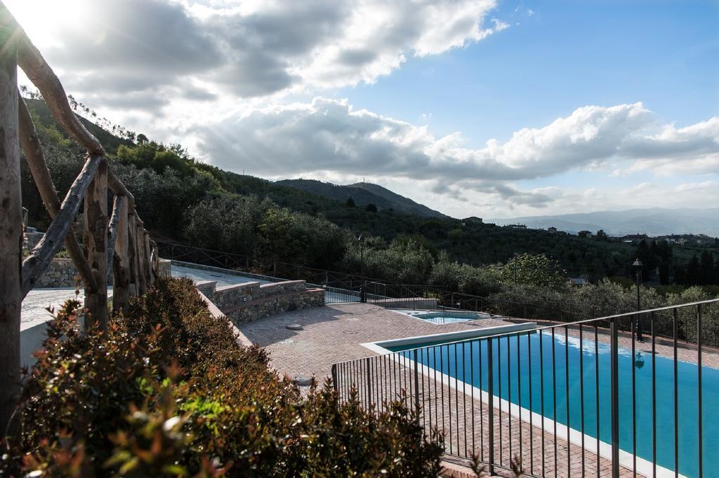 מלון קוואראטה Agriturismo Sasso Regino מראה חיצוני תמונה